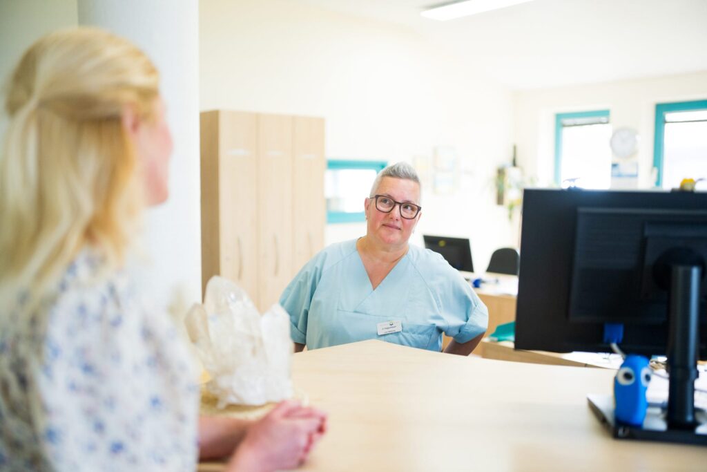 Pflege-Schwester In der Ostseeklinik Prerow